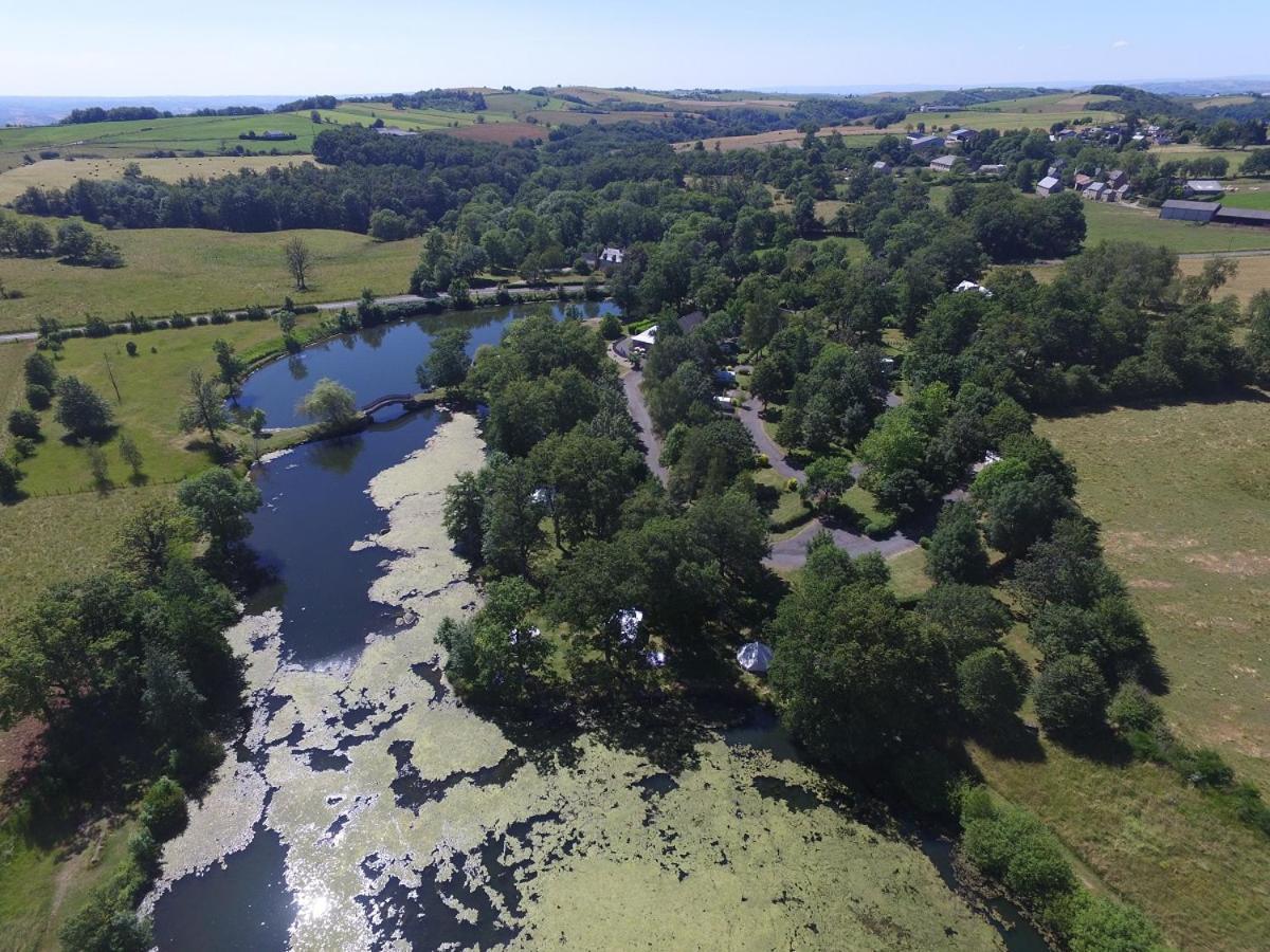 Camping Etang Du Camp Senergues Exterior foto