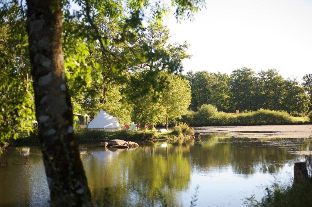Camping Etang Du Camp Senergues Exterior foto