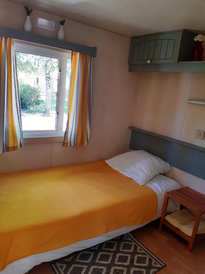 Camping Etang Du Camp Senergues Exterior foto