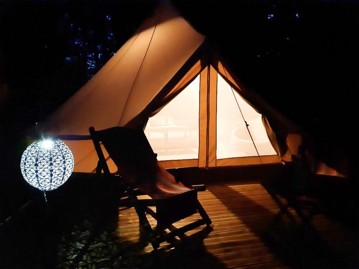 Camping Etang Du Camp Senergues Exterior foto