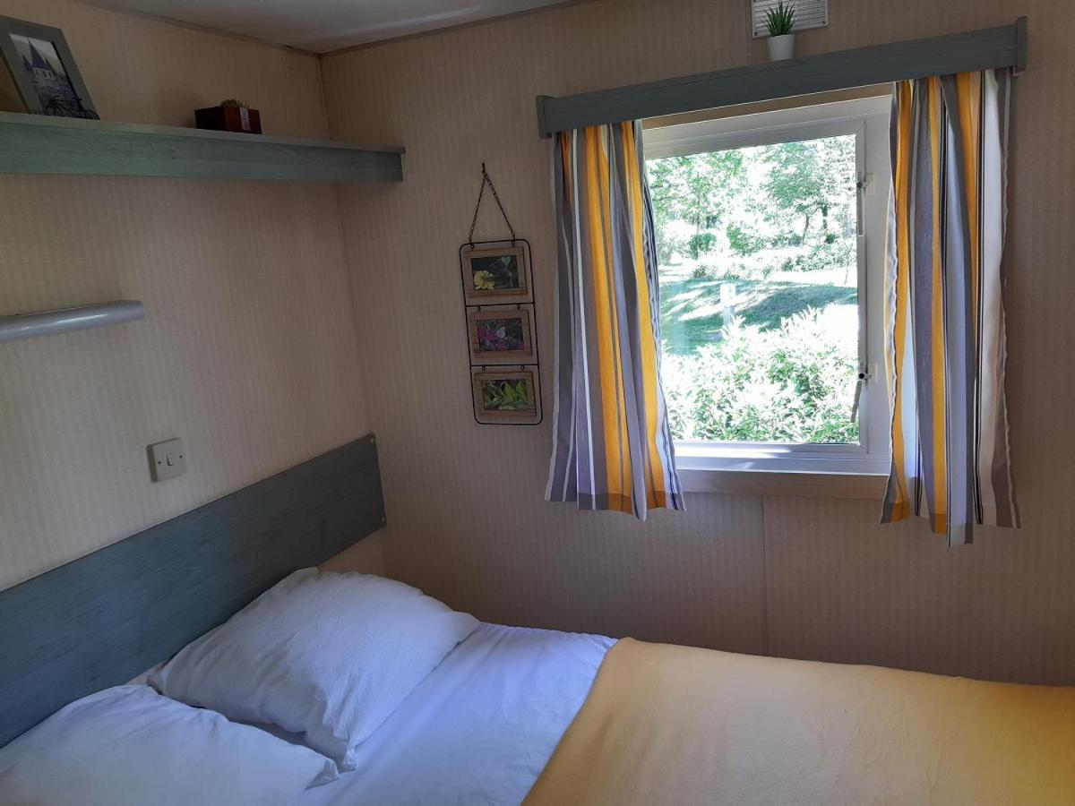 Camping Etang Du Camp Senergues Exterior foto