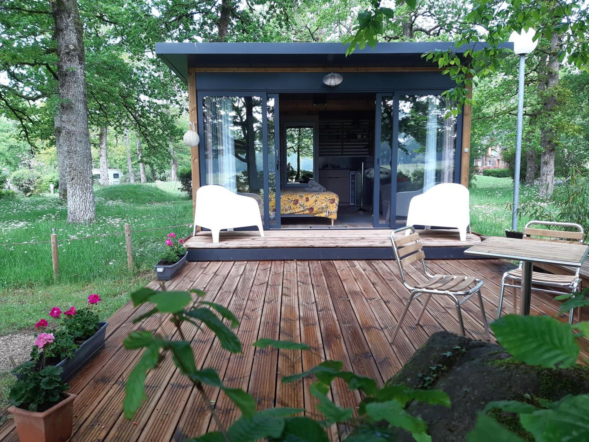 Camping Etang Du Camp Senergues Exterior foto